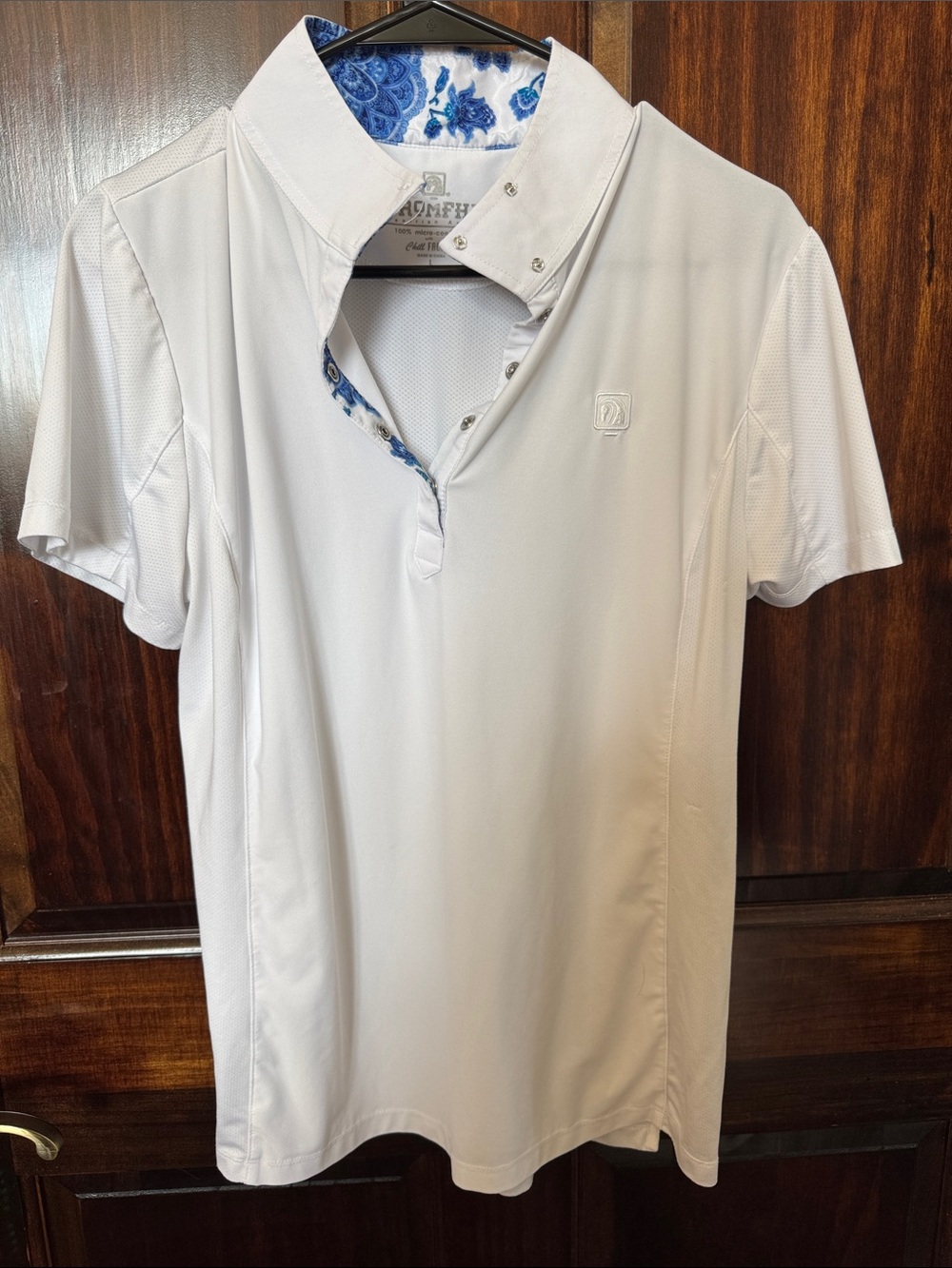 Large Romfh Chill Factor Short Sleeve Show Shirt